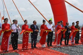 Quảng Ninh: Chính thức thông xe cây cầu 7000 tỉ và cao tốc Hạ Long Vân Đồn
