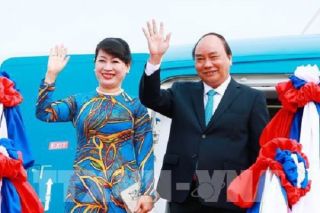 Thủ tướng Nguyễn Xuân Phúc lên đường dự Hội nghị Cấp cao ASEAN lần thứ 33