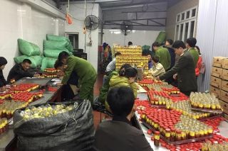 Hà Nội: Phát hiện cơ sở sản xuất hàng nghìn lọ sa tế giả