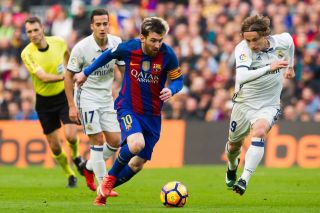 Real – Barca: Messi có “gieo sầu” cho kền kền trắng?