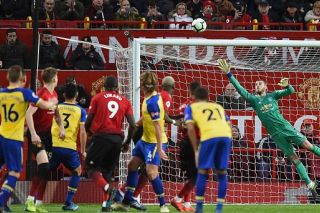 Lukaku tỏa sáng, MU chính thức chen chân vào top 4