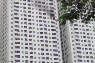 Hà Nội: Xuất hiện đám cháy tại tầng 32, chung cư Linh Đàm