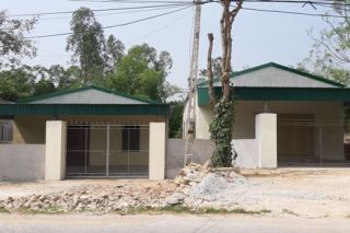 Nghệ An: Đua nhau xây nhà, dựng ki ốt chờ… đền bù
