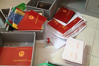 Hà Nội: Triệt phá đường dây làm giả bằng đại học quy mô lớn, khởi tố 3 bị can