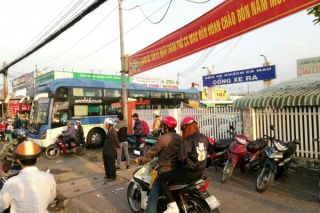 Không để người dân chậm về quê đón Tết vì thiếu tàu xe