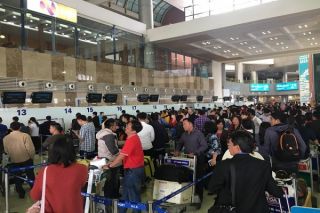 Hôm nay sân bay Nội Bài sẽ đón hơn 2000 hành khách về nước