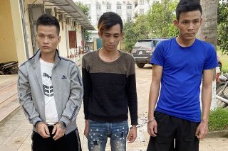 Thanh Hóa: Bắt 3 đối tượng tàng trữ, tổ chức sử dụng ma túy