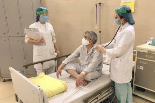 Bệnh viện Bạch Mai giai đoạn cách ly: Thực hiện 4 bước tiếp nhận, điều trị bệnh nhân cấp cứu