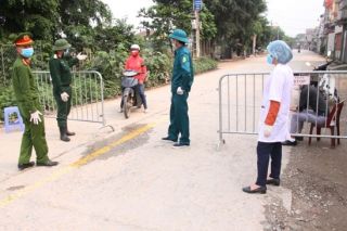 Huyện Mê Linh (Hà Nội): Thành lập 9 chốt kiểm soát người ra vào thôn Hạ Lôi