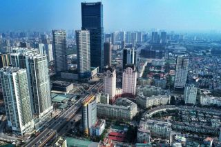 Chủ tịch HoREA Lê Hoàng Châu: Tăng mức giảm trừ thuế suất cho doanh nghiệp