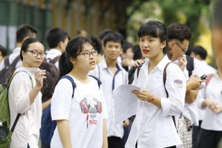 Hà Nội thảo luận mức thu học phí với bậc mầm non và phổ thông công lập năm học mới