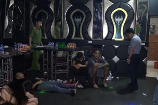 Hải Dương: Phát hiện 99 đối tượng sử dụng ma túy đá trong quán karaoke