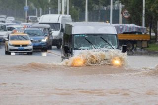 Mưa lũ dữ dội, Vũ Hán (Trung Quốc) nâng cảnh báo lên mức cao thứ 2
