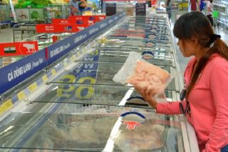 Giá cả thị trường ngày 10/7: Hải sản tiếp tục chiếm lĩnh kệ hàng các siêu thị