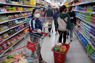 90% gia đình Việt bị ảnh hưởng tới thu nhập vì dịch COVID-19