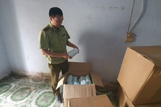 Hưng Yên: Thu giữ trên 30.000 khẩu trang không rõ nguồn gốc trong tháng 8