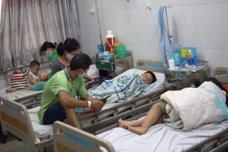 Vụ nghi bị ngộ độc thực phẩm tại TP.HCM: Đã có 45 trường hợp phải nhập viện