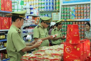 QLTT Hà Tĩnh: Tăng cường kiểm soát thị trường dịp Tết Trung thu 2020
