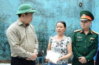 Quảng Ngãi: Trao 150 suất quà cho nhân dân bị thiệt hại do bão số 9