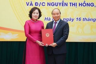 Thủ tướng trao quyết định bổ nhiệm Thống đốc NHNN Việt Nam