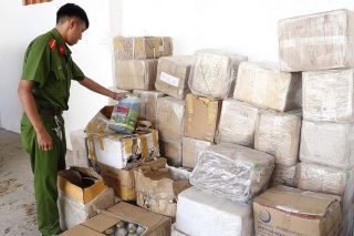 An Giang: Phát hiện kho chứa thuốc bảo vệ thực vật không hóa đơn chứng, trị giá trên 300 triệu đồng