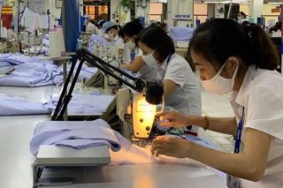 Tháo gỡ khó khăn về chính sách để doanh nghiệp vượt qua đại dịch Covid-19