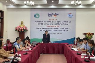 Cần thay đổi cơ chế phân bổ nguồn lực lao động để tái cơ cấu nền kinh tế