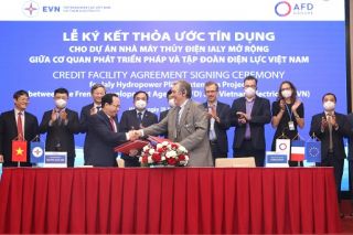 Ký kết thỏa ước tín dụng cho Dự án Nhà máy Thuỷ điện Ialy mở rộng