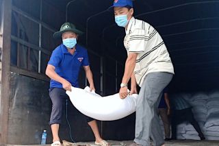Cà Mau: Phân bổ trên 2.860 tấn gạo từ nguồn dự trữ quốc gia cho người dân gặp khó khăn