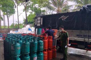 Hải Dương: Phát hiện đường dây sang chiết gas trái phép