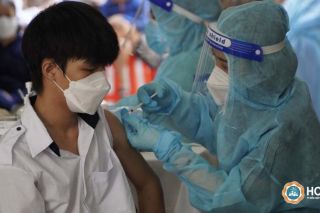 TP. HCM: Triển khai tiêm vắc xin phòng Covid-19 cho hơn 86.000 người từ 12 - 17 tuổi