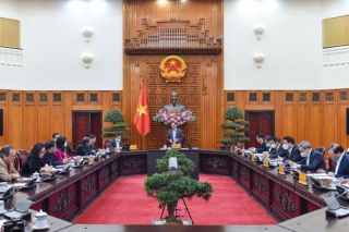Văn hóa phải phát triển ngang với kinh tế, chính trị và xã hội