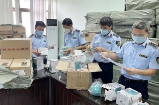 Lợi dụng dịch Covid-19: Hoạt động buôn lậu đẩy mạnh với nhiều phương thức, thủ đoạn tinh vi