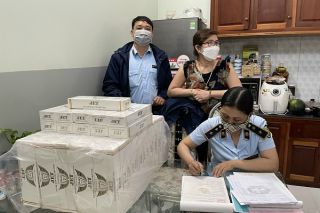 Ninh Thuận: Phát hiện 2 cơ sở kinh doanh thuốc lá điếu nhập lậu