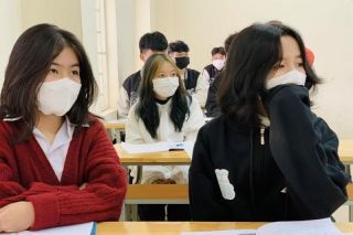Bộ GD&ĐT phê duyệt danh mục sách giáo khoa lớp 7, lớp 10 sử dụng từ năm học tới