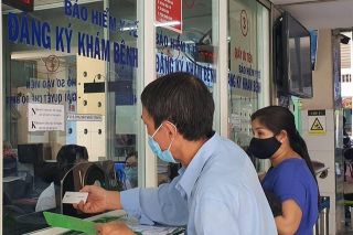 Tiếp nhận, giải quyết kịp thời, chính xác, đầy đủ quyền lợi đối với người lao động bị mắc Covid-19 theo quy định