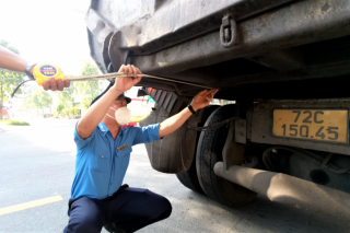 Bình Dương: Xử phạt trên 1,8 tỷ đồng vi phạm về an toàn giao thông đường bộ