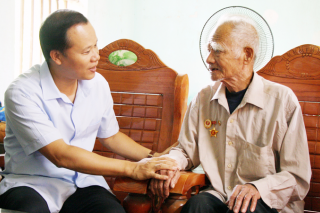 Bắc Giang chi gần 28,4 tỷ đồng tặng quà Tết người có công, đối tượng bảo trợ nhân dịp Tết Nguyên đán