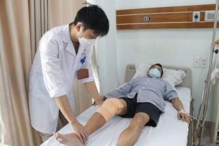 Biến chứng nặng do sử dụng thuốc nam không rõ nguồn gốc chữa gãy xương