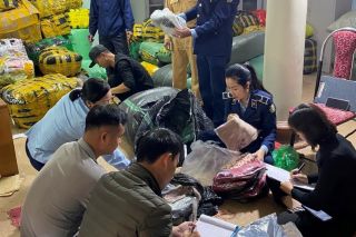 Hải Phòng: Phát hiện số lượng lớn quần áo, phụ kiện các loại không rõ nguồn gốc xuất xứ