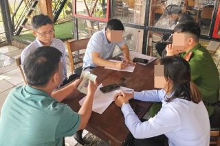 Công an TP.Đà Nẵng bắt quả tang đối tượng làm giả sổ đỏ để lừa đảo