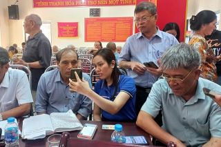 Thanh Hóa đẩy mạnh cài đặt chữ ký số cho người dân
