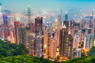 Hong Kong: Hơn 100 công ty môi giới chứng khoán ngưng hoạt động trong 3 năm qua