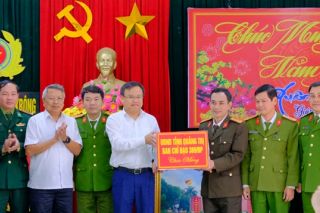 Lãnh đạo tỉnh Quảng Trị chúc Tết các lực lượng phòng chống buôn lậu, gian lận thương mại