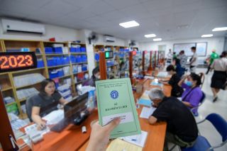 Ba phương án nâng mức đóng bảo hiểm y tế