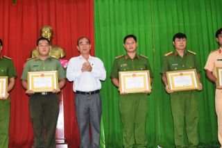 Bà Rịa – Vũng Tàu: Thưởng nóng 11 tập thể, cá nhân phá chuyên án ma túy