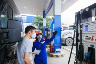 Xử lý nghiêm doanh nghiệp xăng dầu không xuất hóa đơn điện tử