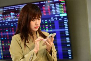 Thị trường vẫn chìm trong sắc đỏ và xác lập phiên giảm thứ 4 liên tiếp