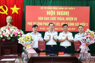 Bàn giao chức vụ Phó Tư lệnh Pháp luật Bộ Tư lệnh Vùng Cảnh sát biển 3