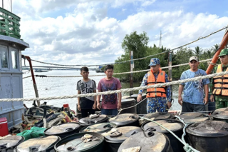 Phát hiện 10.000 lít dầu DO không rõ nguồn gốc